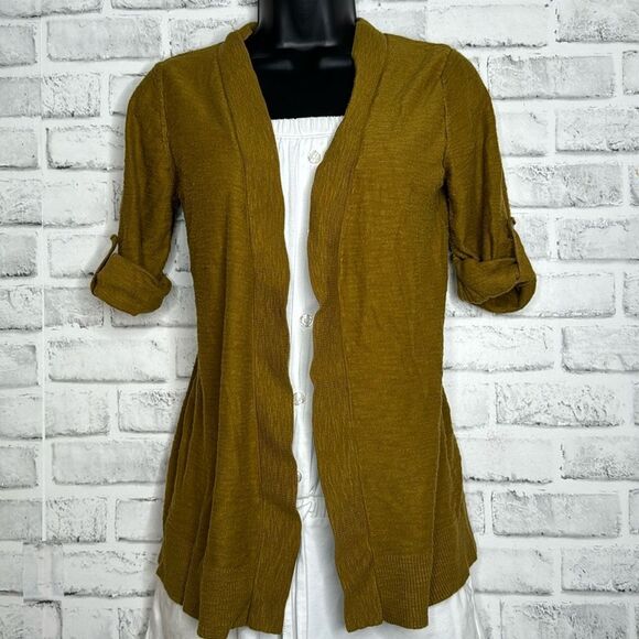 Mossimo Short Sleeve Cardigan Sweater Size Medium - Picture 1 of 4
